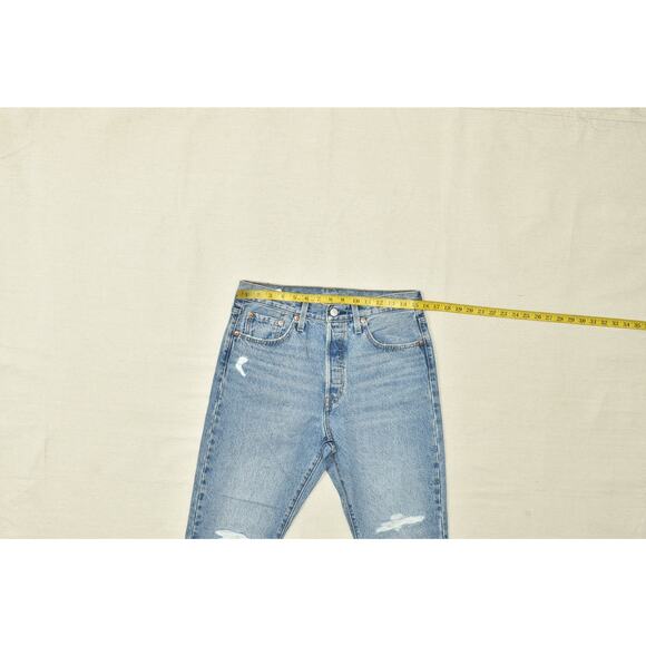 Levi's 501 Women's Straight Fit Jeans Size 32x29 W/ Distressing 100% Cotton - Picture 3 of 8